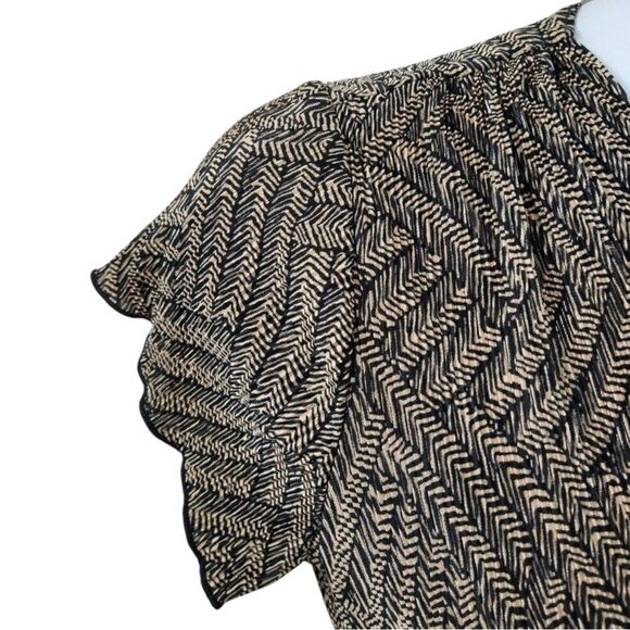 Womens Detail V neck  Tan Blouse with Back Sash Tie‎ Size M - Picture 6 of 6